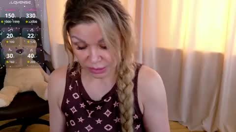 eloise_by online show from July 20, 8:28 am