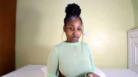 ELOWENA online show from August 8, 7:19 am