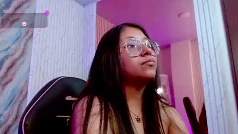 elowen_tay online show from August 12, 4:31 pm