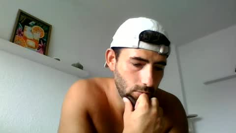elpeque25 online show from August 18, 10:21 am