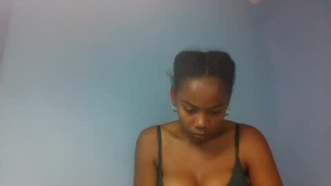 elphinez online show from August 10, 7:15 pm