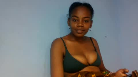 elphinez online show from August 10, 11:50 pm