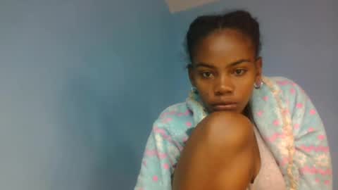 elphinez online show from August 11, 8:55 pm