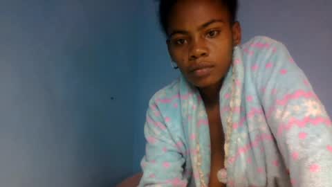 elphinez online show from August 13, 3:20 am