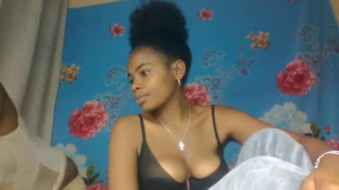 elphinez online show from August 14, 9:40 pm