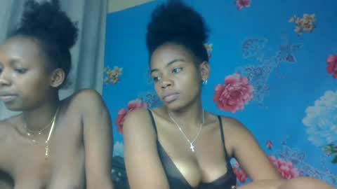 elphinez online show from August 14, 11:52 pm