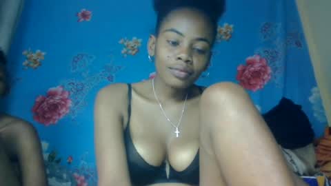 elphinez online show from August 15, 4:11 pm