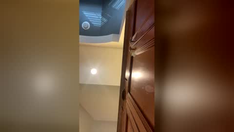 elprimo2134 online show from May 10, 8:33 pm