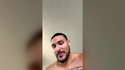 elreybisexual online show from July 5, 5:38 pm
