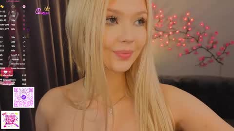 elsaawesome online show from May 7, 2:24 am