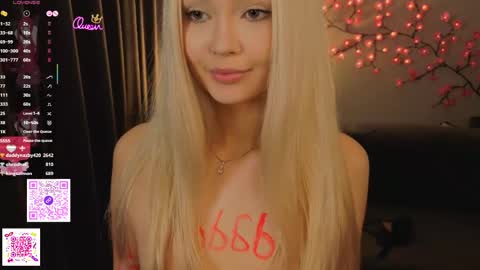 elsaawesome online show from May 10, 1:19 am