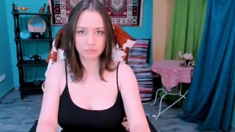 elsahansen online show from August 7, 8:14 am