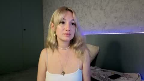 Elsa online show from August 4, 11:29 am