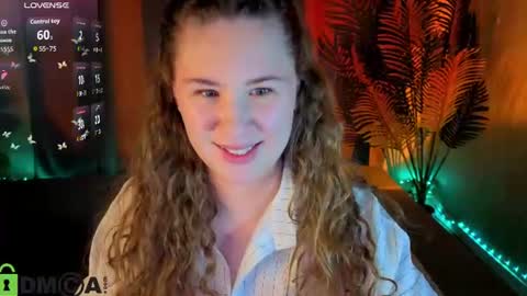 Elsie online show from June 11, 1:01 am