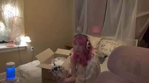 elslove online show from July 24, 3:53 am