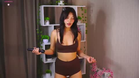 Lee online show from August 15, 4:22 pm