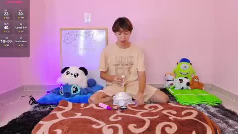  E  L  Y   K  I  N  G   online show from August 7, 10:43 pm