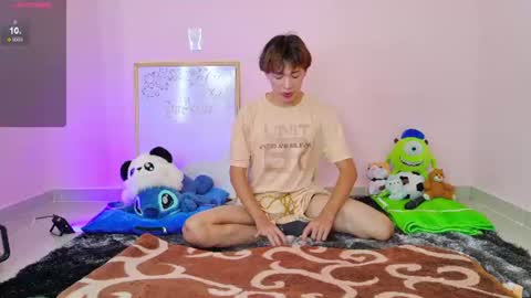  E  L  Y   K  I  N  G   online show from August 7, 11:49 pm