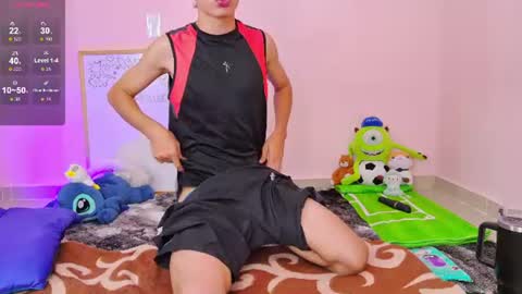  E  L  Y   K  I  N  G   online show from August 9, 2:34 am