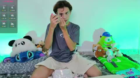  E  L  Y   K  I  N  G   online show from August 11, 9:39 pm