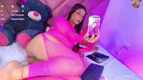 ely_w1 online show from August 13, 1:14 pm