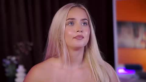 Elyssa online show from August 8, 11:27 pm