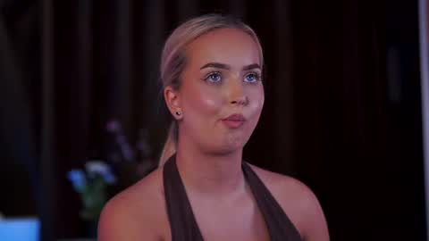 Elyssa online show from August 15, 2:48 am