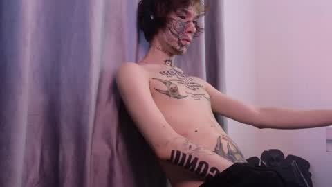 em0_h0rny online show from June 8, 1:11 am