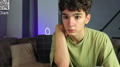 em_chipsi online show from July 15, 8:32 pm