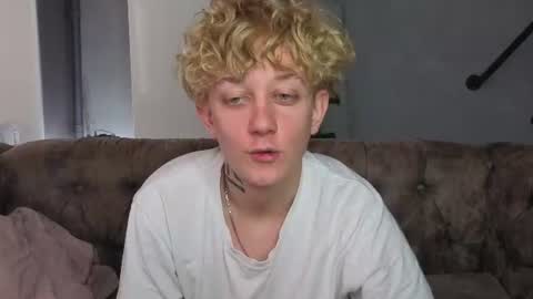 em_chipsi online show from July 27, 2:44 pm