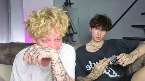 em_chipsi online show from July 28, 12:49 am