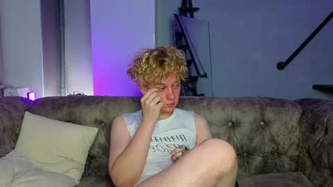 em_chipsi online show from July 31, 12:17 am