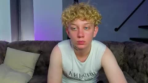 em_chipsi online show from July 31, 3:35 am