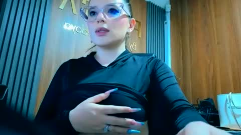 Estefany Martinez Acua INSTAGRAM ema 04oficial online show from August 3, 8:16 pm