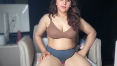 Ema Love online show from August 14, 2:48 am