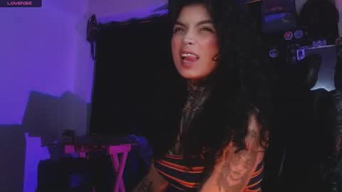 ema_ploxx online show from July 26, 4:28 am