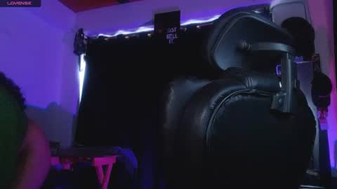 ema_ploxx online show from July 26, 5:51 pm
