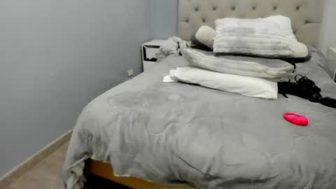 emaasex online show from July 31, 1:01 am