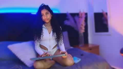 Ema Fox online show from March 17, 5:01 am
