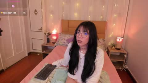 Emma online show from August 14, 3:32 am