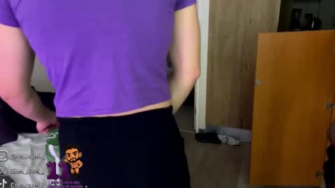 emanuell___ online show from August 8, 2:06 pm
