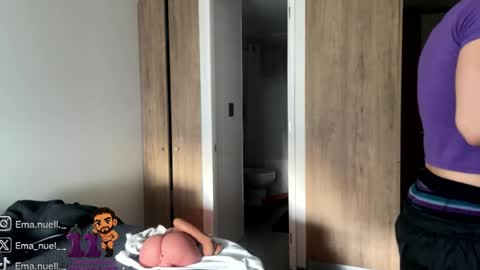 emanuell___ online show from August 8, 8:53 pm