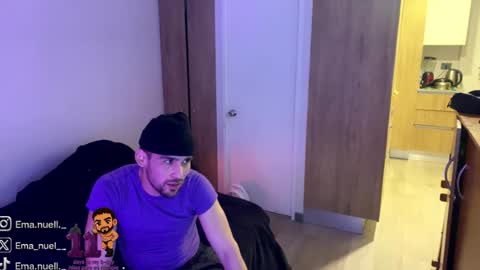 emanuell___ online show from August 9, 3:40 am