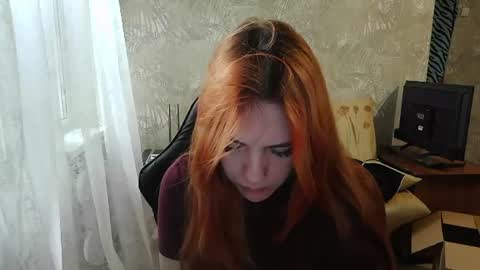 ember__fox online show from June 10, 7:26 am