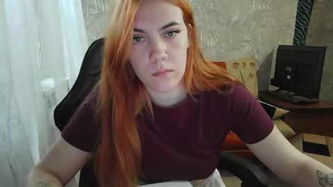 ember__fox online show from June 10, 8:32 am