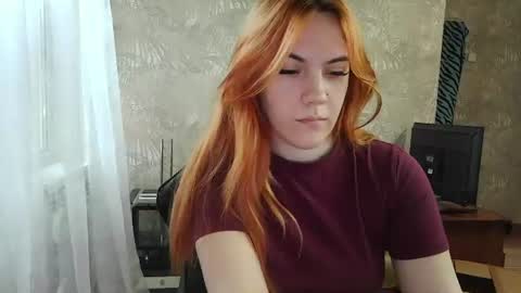 ember__fox online show from June 10, 9:38 am