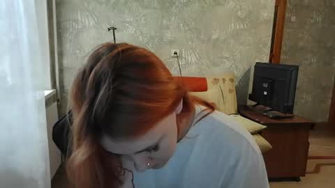 ember__fox online show from June 11, 4:07 am