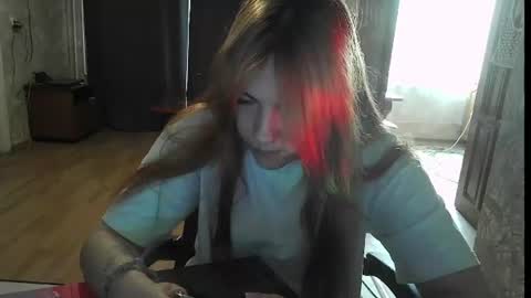 ember__fox online show from June 16, 7:40 am