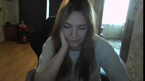 ember__fox online show from June 17, 7:18 am