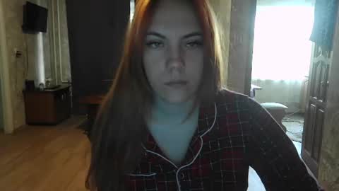 ember__fox online show from June 30, 7:20 am